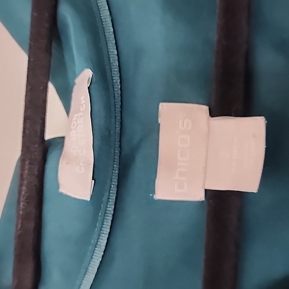 Chico's Women's Teal Top Blouse Shirt Button Down No Iron Size 2 (12) - Picture 2 of 7